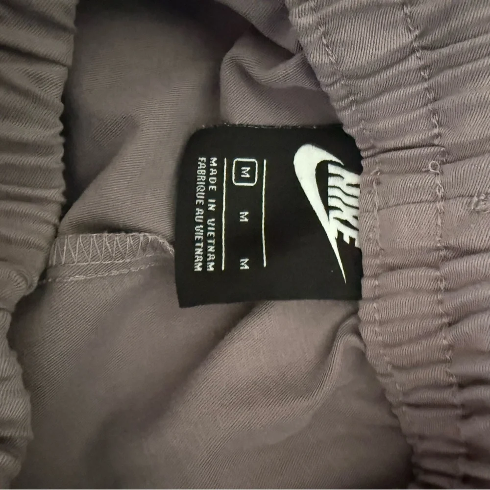 Nike Women’s Relaxed Fit Jogger Pants – Mauve Purple – Size M